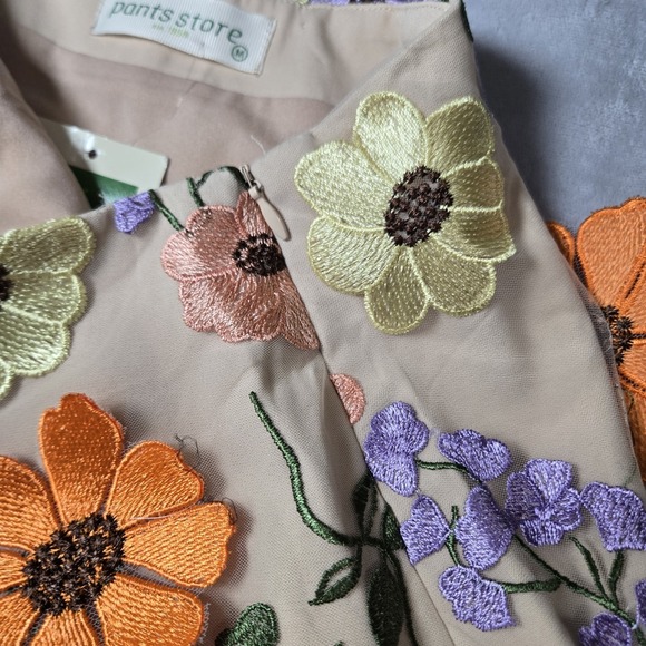 The Pants Store Endless Rose Floral Embroidered Mini Skirt Medium NWT - Picture 8 of 8